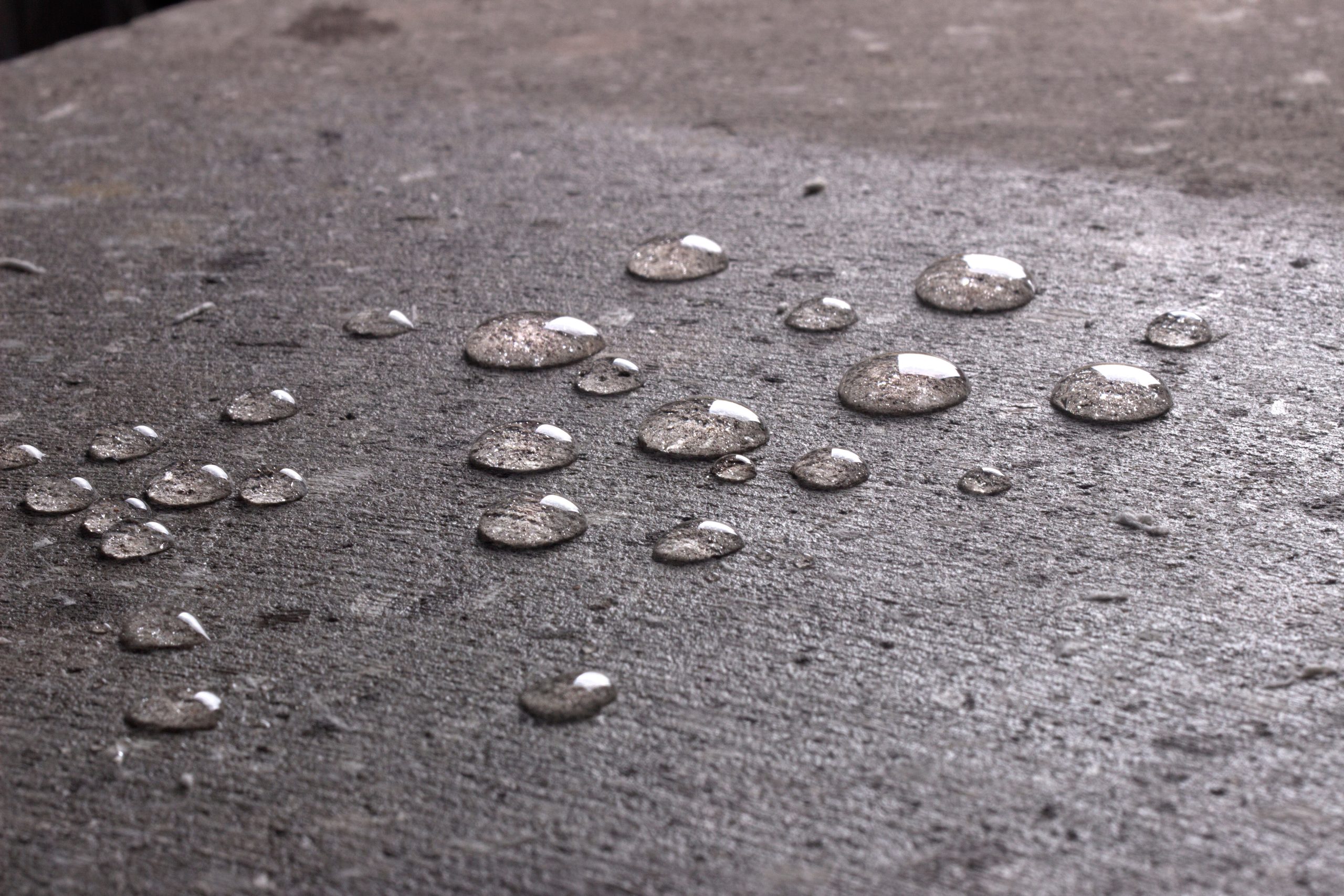 Mci-2020 Water Repellent On Concrete