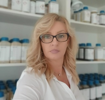 Cortecros Chemist - Cortec Corporation